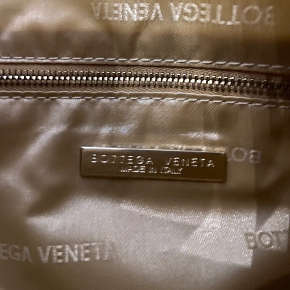 Authentic Bottega Veneta Blue Tote Bag – Large with Zipper Closure – Fits Laptop - Picture 14 of 16